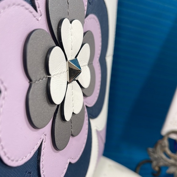 kate spade “Reiley Flower” Tote w/Matching Continental Wallet - NWT - Picture 6 of 17